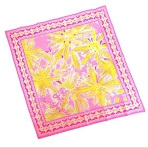 NEW Lilly Pulitzer GWP scarf